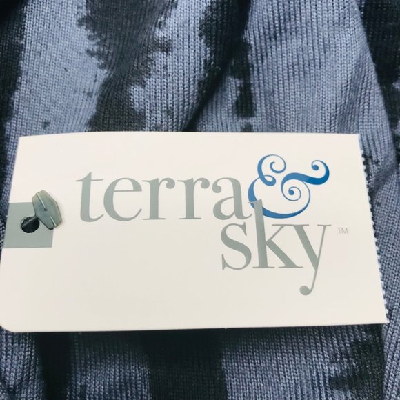 Terra And Sky Women's Size 2X 20W-22W V-Neck Twist Side Brushed Long Sleeve Top - Picture 15 of 15